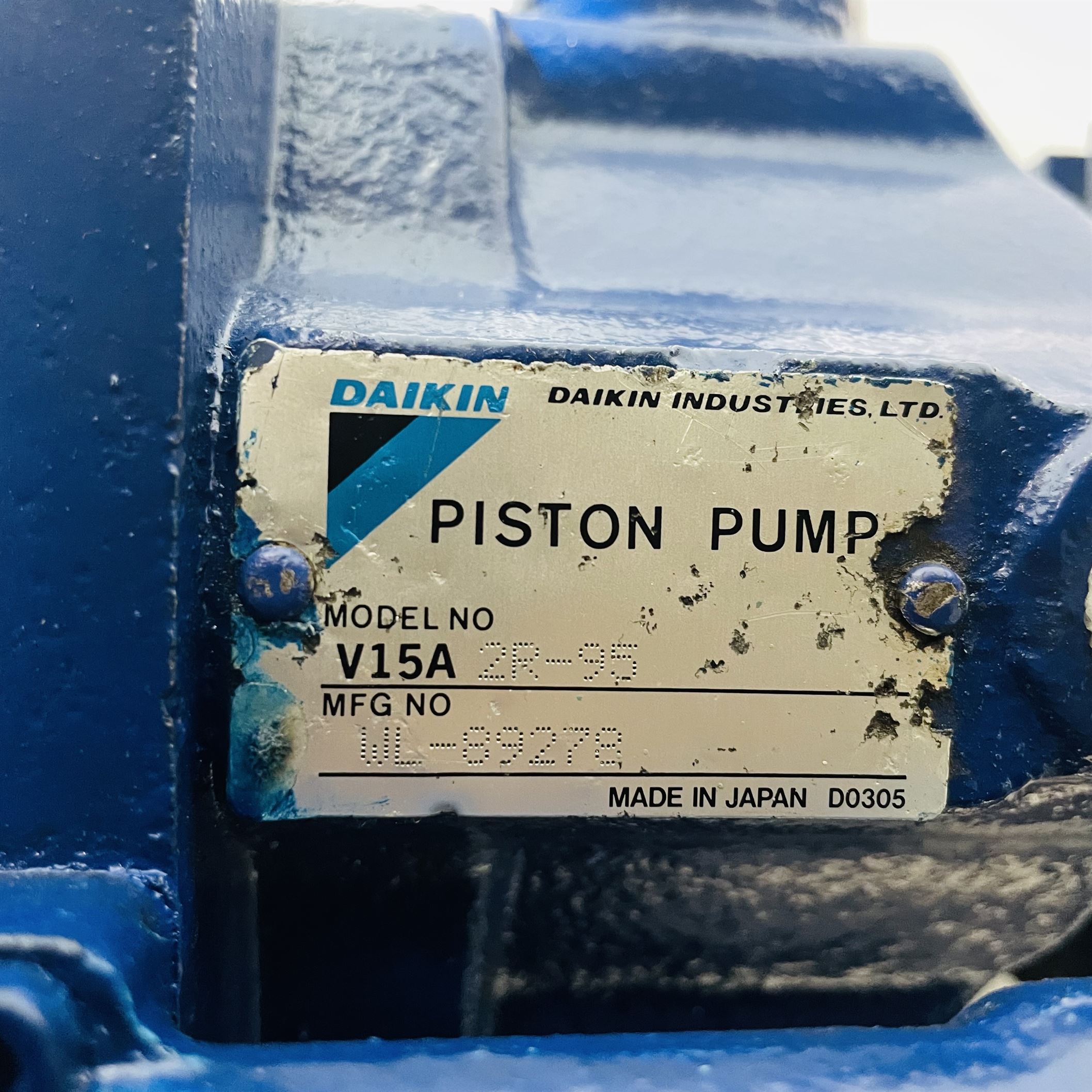 Daikin V15A-2R-95 Hydraulic Variable Piston Pump - Image 6