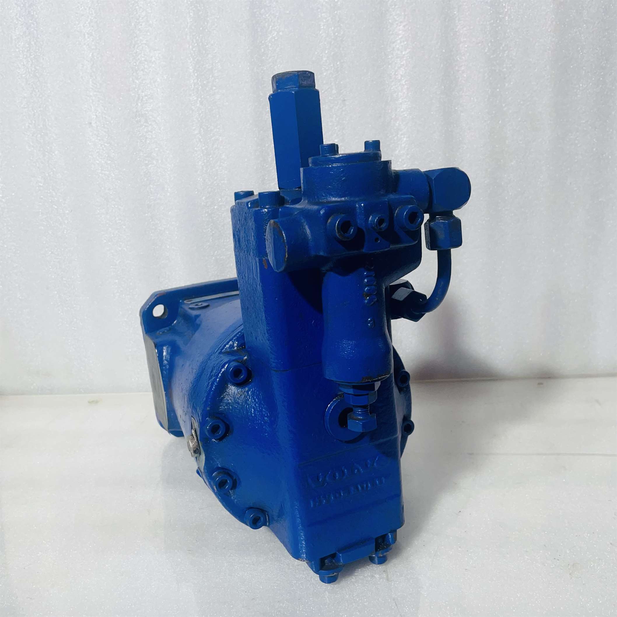 Volvo V30B-35 Hydraulic Variable Piston Pump - Image 4