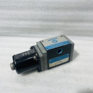 Vickers DG4S4-010A-H-50 Solenoid Operated Directional Valve 115VAC