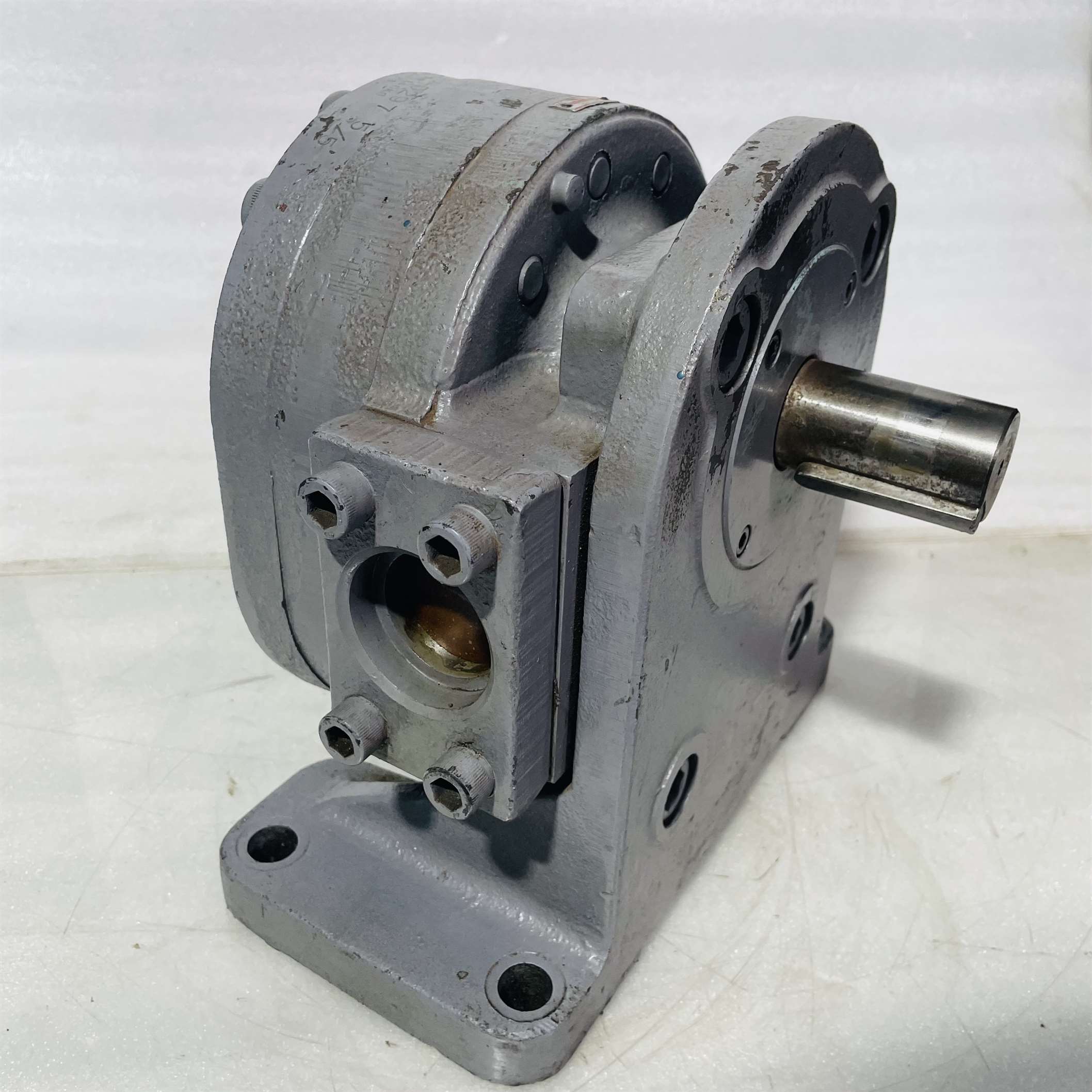 Uchida GH7-100-R Hydraulic Gear Pump
