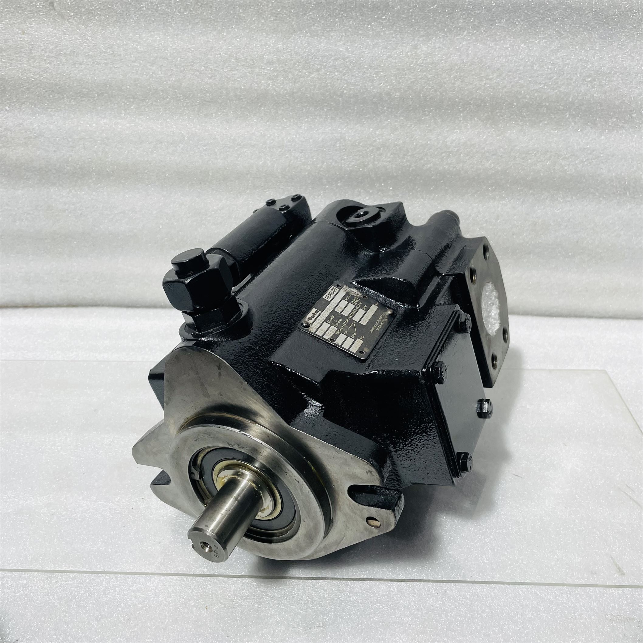 Parker Denison PVP 4836C2R210 Hydraulic Variable Piston Pump - Image 4