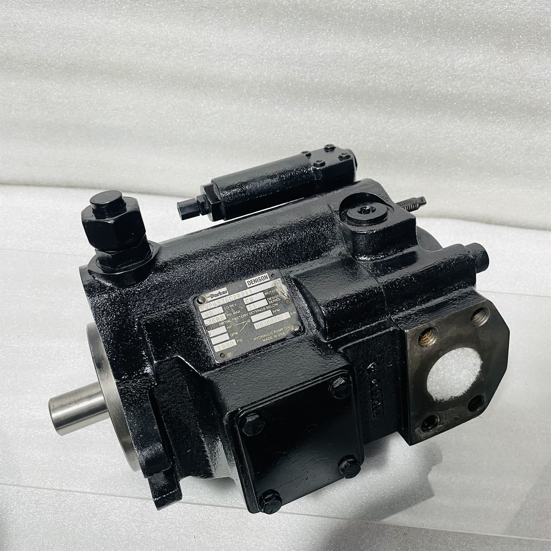 Parker Denison PVP 4836C2R210 Hydraulic Variable Piston Pump