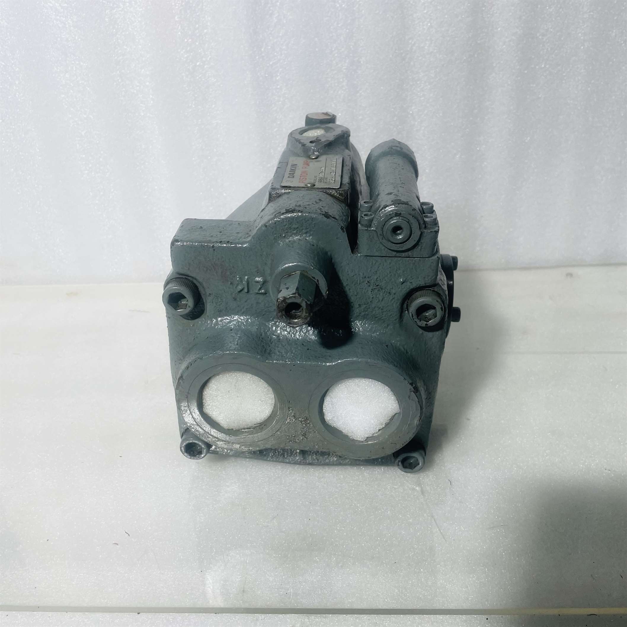 Daikin V38A-1R-80 Hydraulic Variable Piston Pump - Image 4