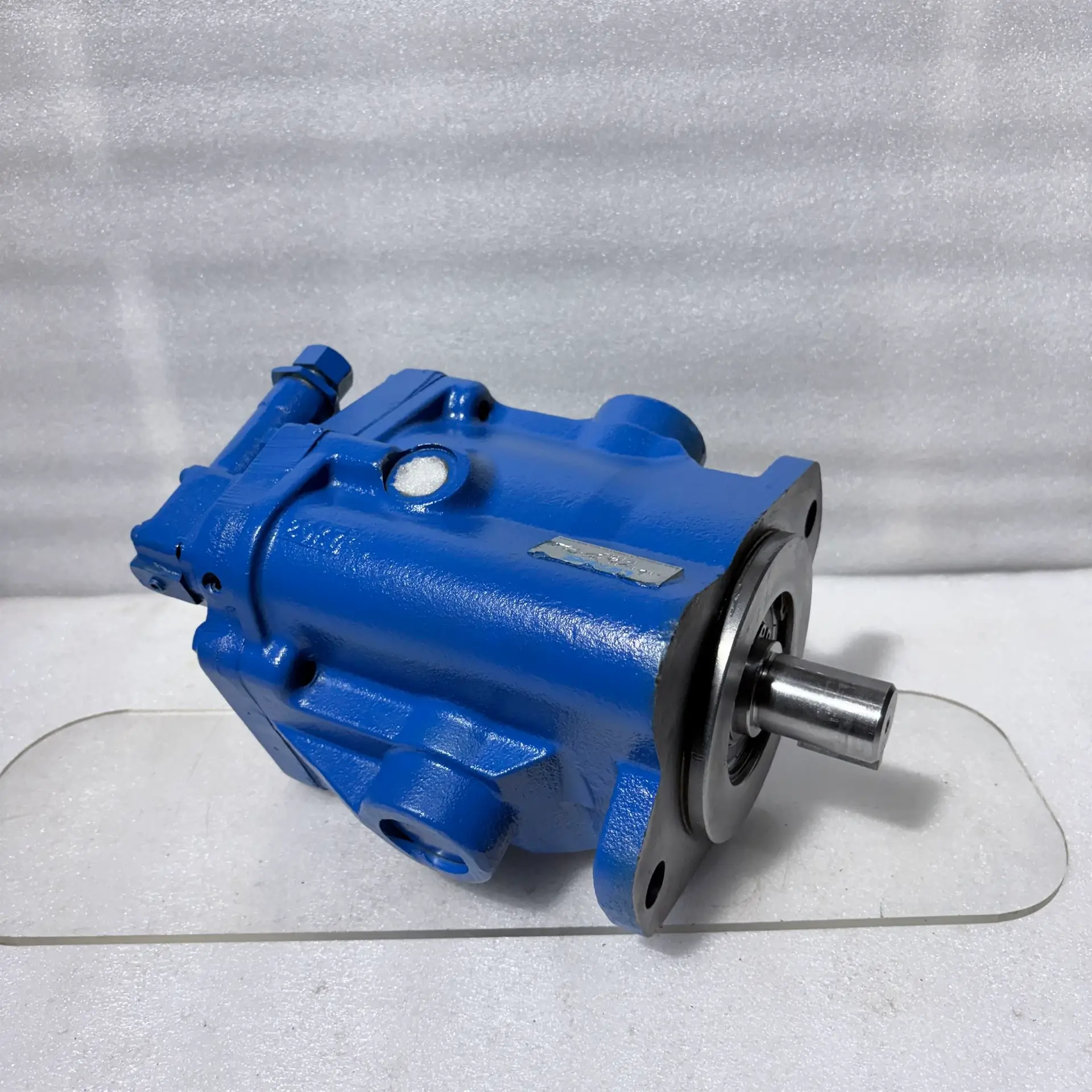 Vickers PVB29-RS-20-CM-11 Hydraulic Piston Pump - Image 2