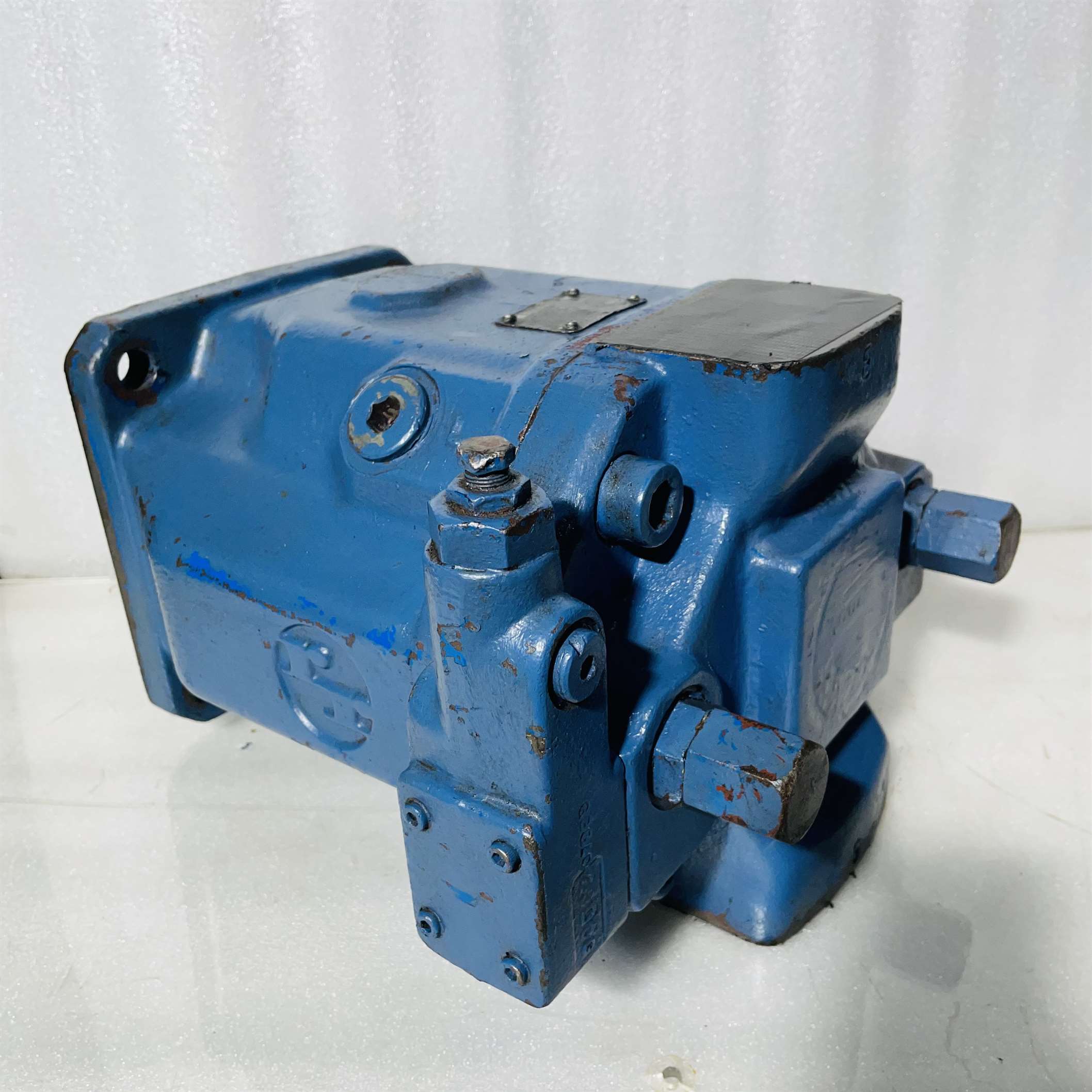 Rexroth A10VSO 140 DRG/31R-PPB12N00 Hydraulic Variable Piston Pump - Image 3