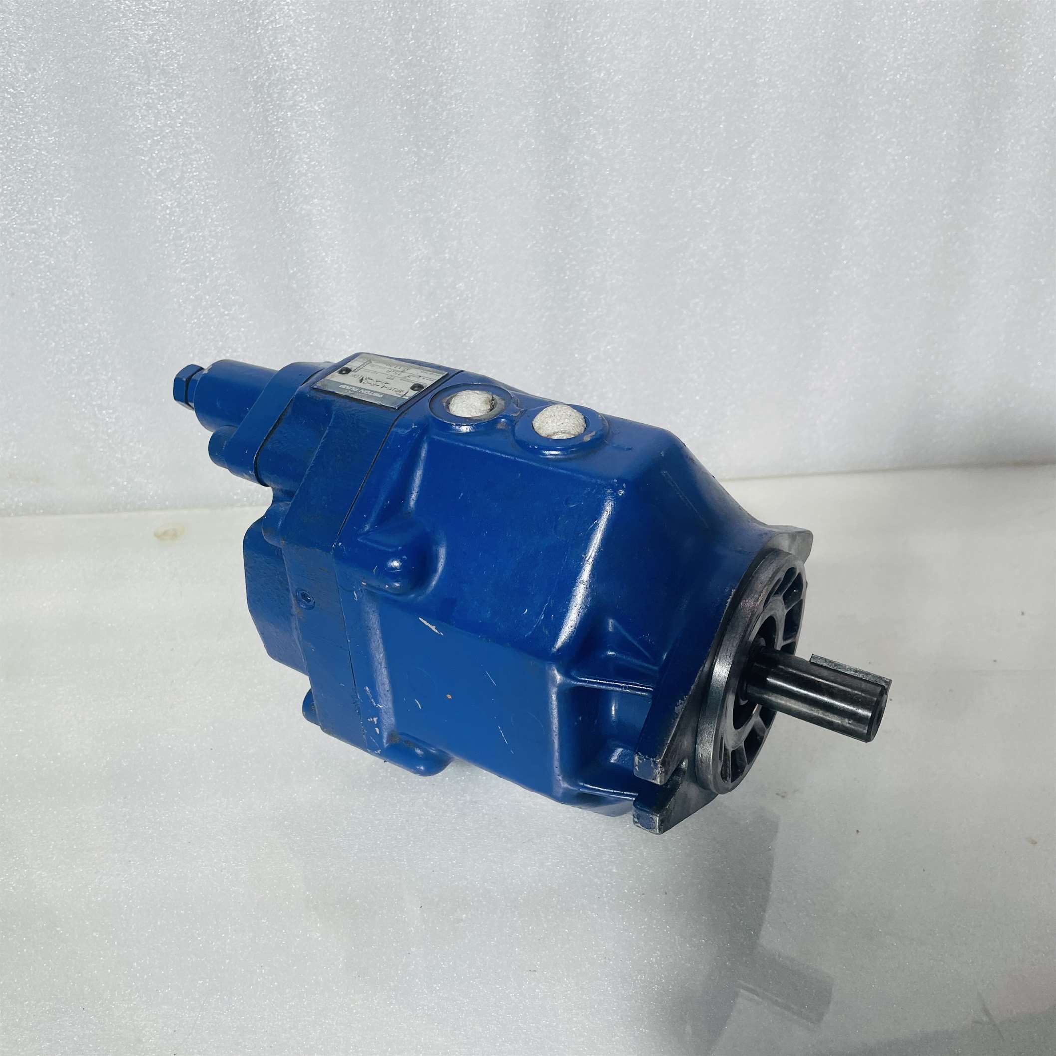 Yuken AR16-FR01-B20 Hydraulic Variable Piston Pump