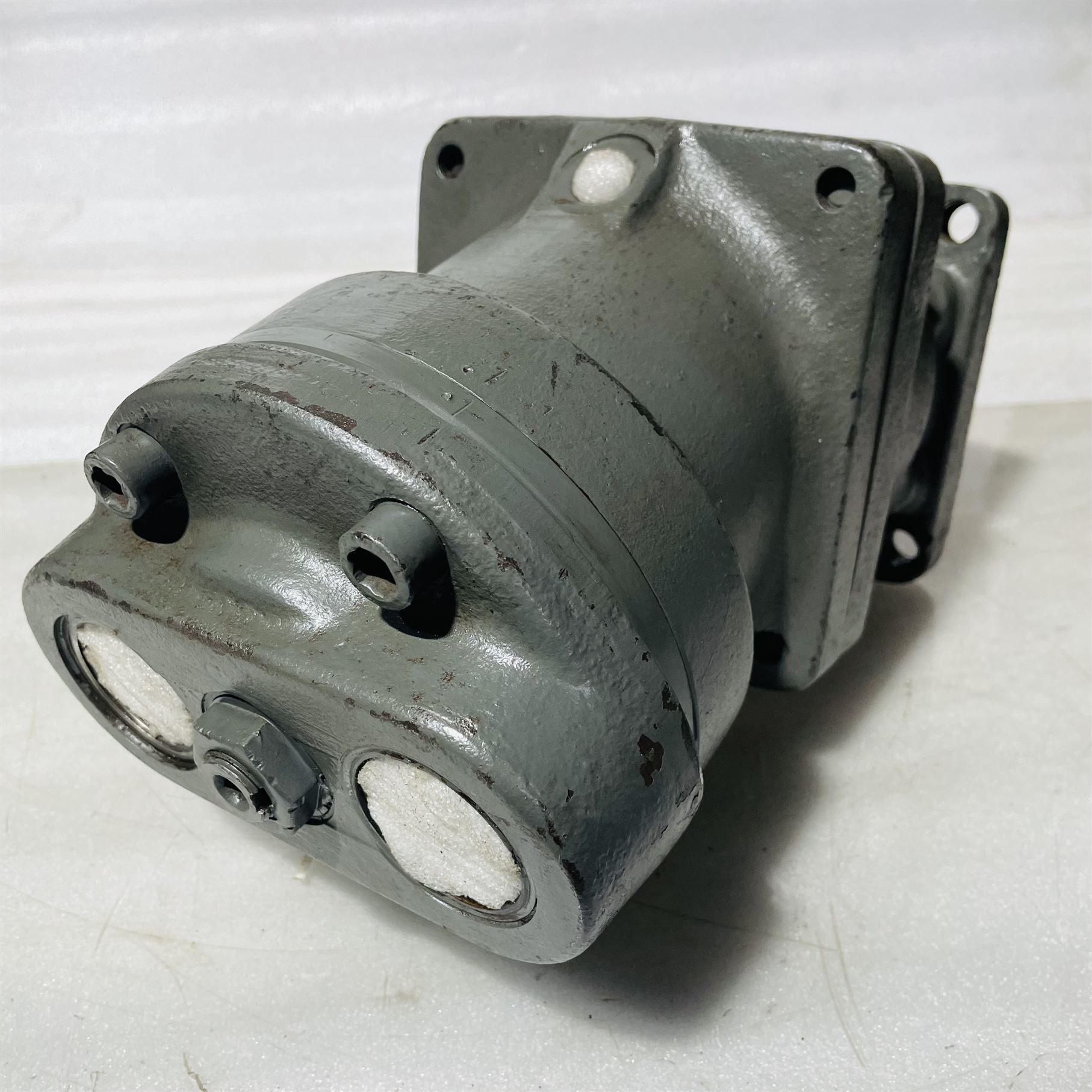Bruninghaus Hydraulik GMBH 720DX 800 Hydraulic Motor - Image 5