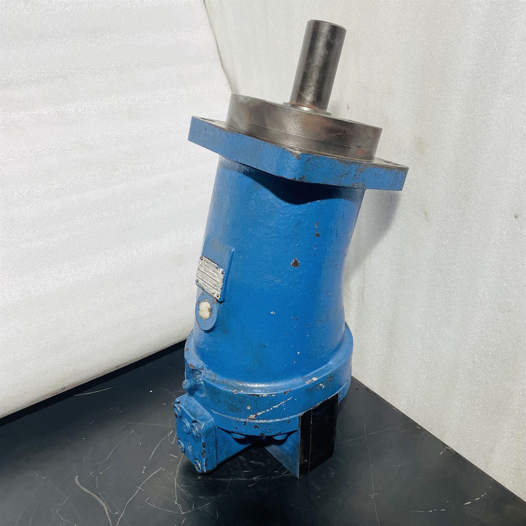 Uchida Hydromatik A6V 160 HD2 Hydraulic Variable Piston Pump