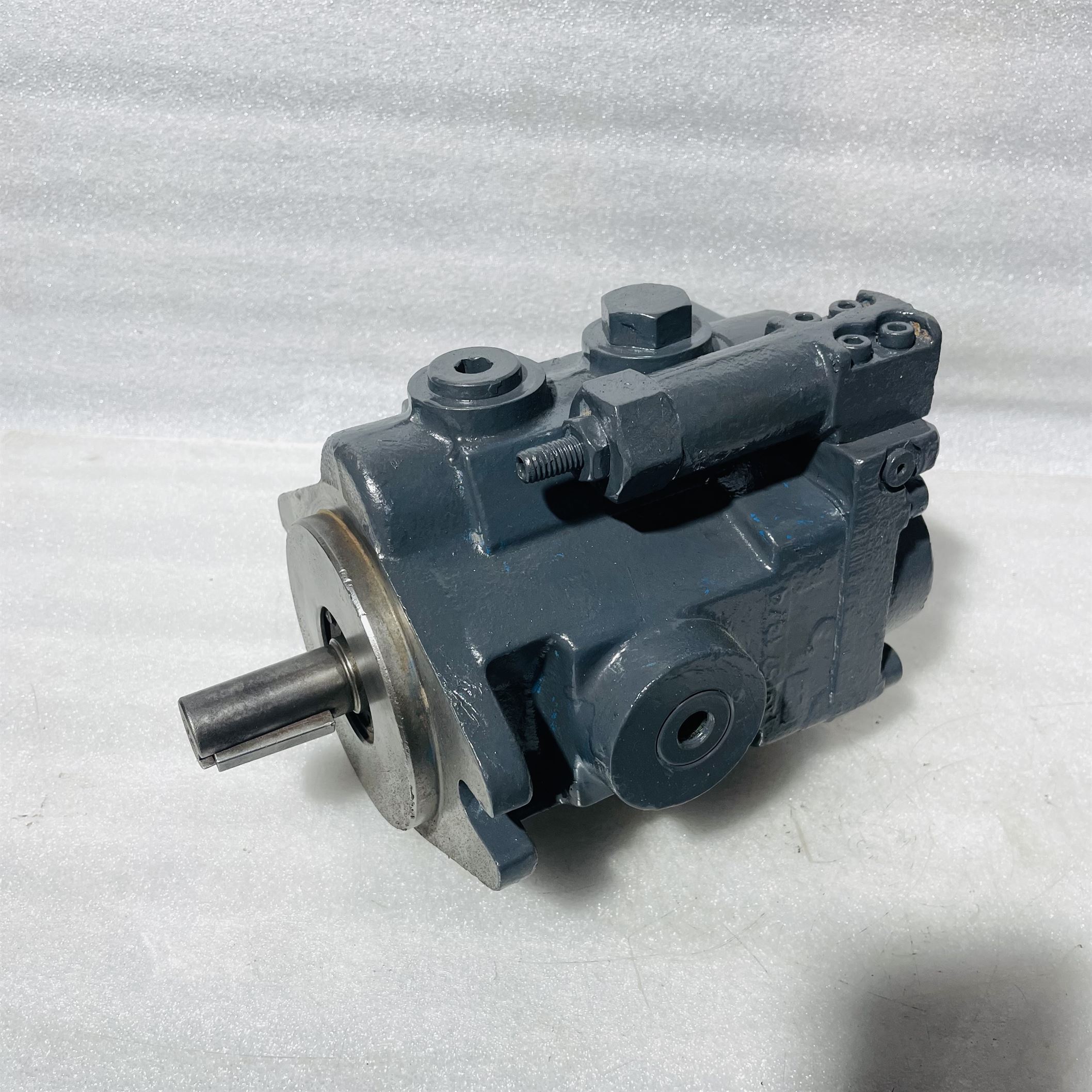 Denison PV10-2R-1E-C02 Hydraulic Variable Piston Pump - Image 6