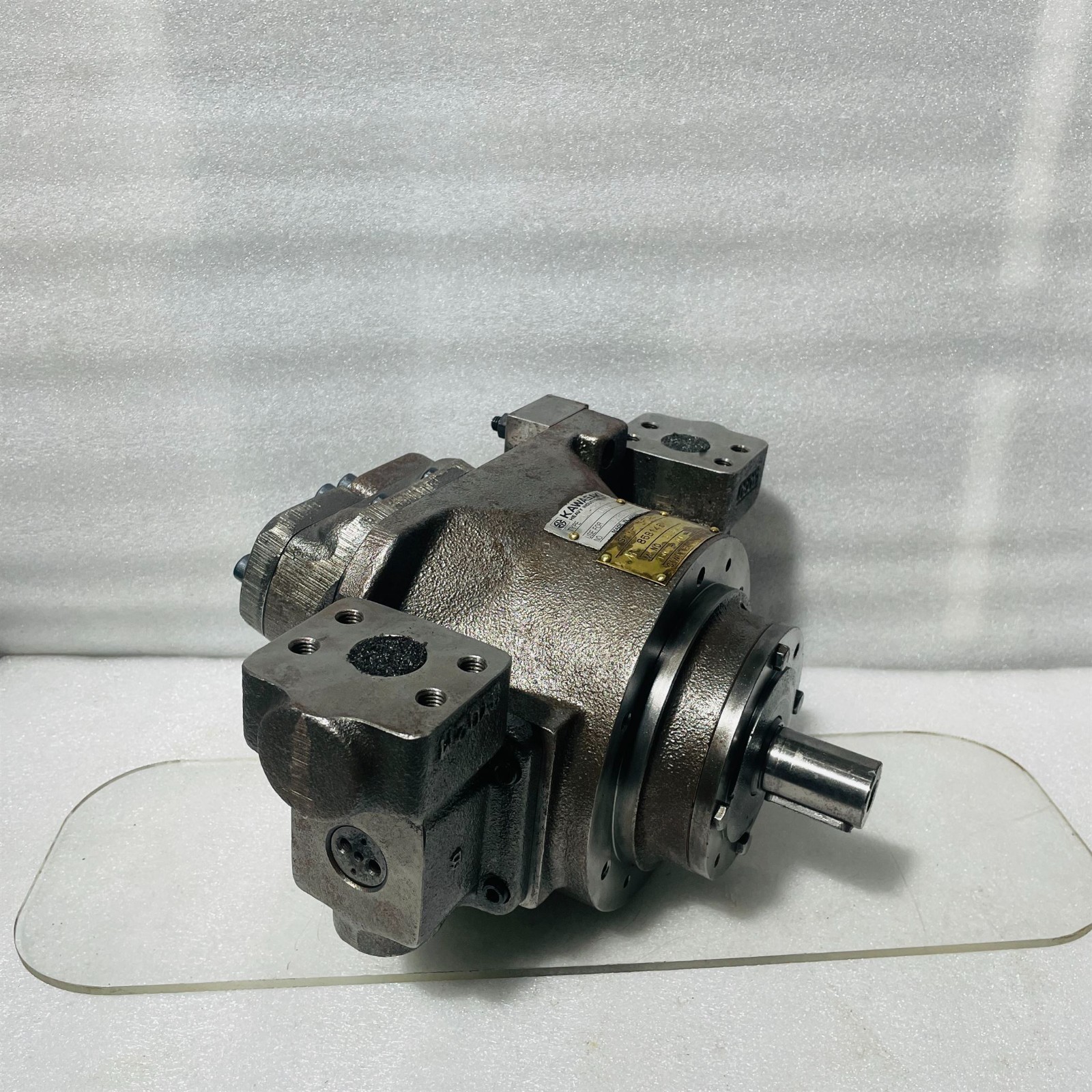 Kawasaki KPM LV-030-410R Hydraulic Piston Pump - Image 2
